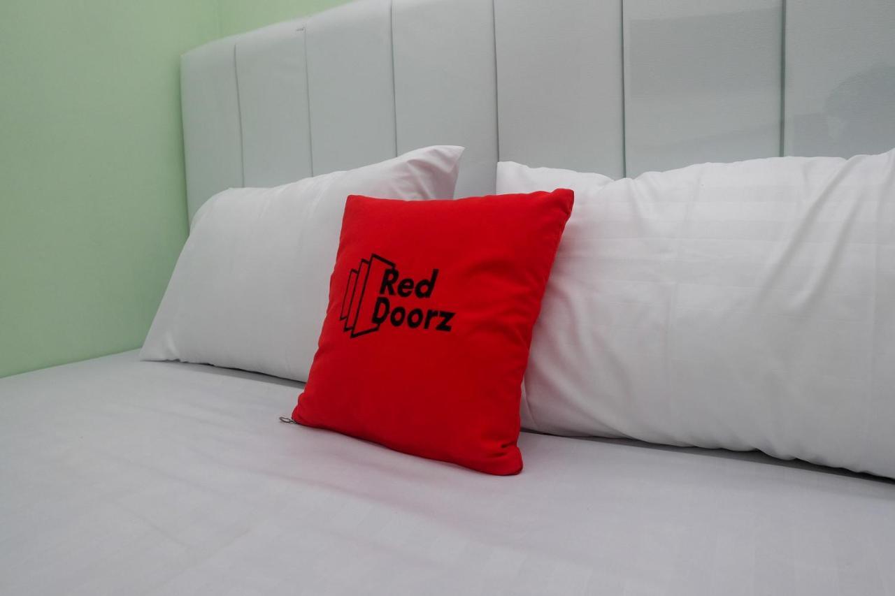 Reddoorz Near Tugu Kartasura Hotel Sukoharjo Exterior photo